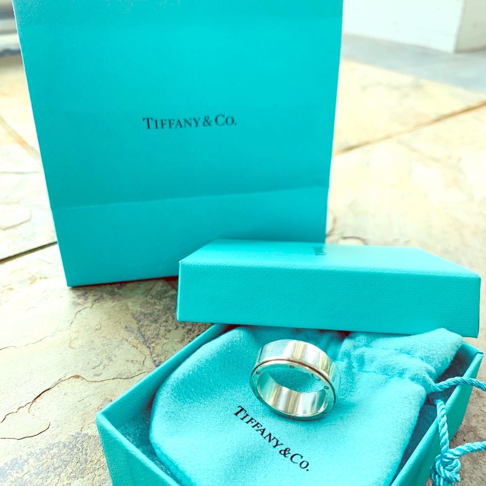 Tiffany&Co unisex ring sz 10.5